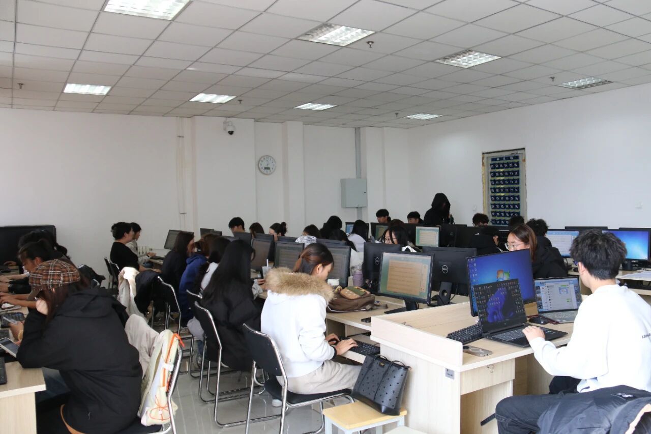 计算机与信息技术学院首届“飞扬杯”打字比赛圆满落幕